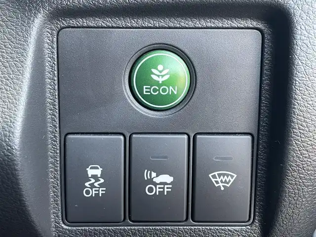 ホンダ ヴェゼル ハイブリッド Z 滋賀県 2015(平27)年 4万km プレミアムディープロッソパール 純正メモリナビ/・フルセグTV/FM/AM/SD/・CD/DVD/Bluetooth/バックカメラ/クルーズコントロール/シティブレーキアクティブシステム/・衝突回避・軽減ブレーキ/・誤発進抑制機能/オートブレーキホールド/純正ドライブレコーダー/ETC/ハーフレザーシート/前席シートヒーター/革巻きステアリング/パドルシフト/防眩インナーミラー/アイドリングストップ/純正LEDヘッドライト/オートライト/フォグランプ/電格ウィンカーミラー/ルーフレール/プッシュスタート/スマートキー×２/ドアバイザー/純正フロアマット