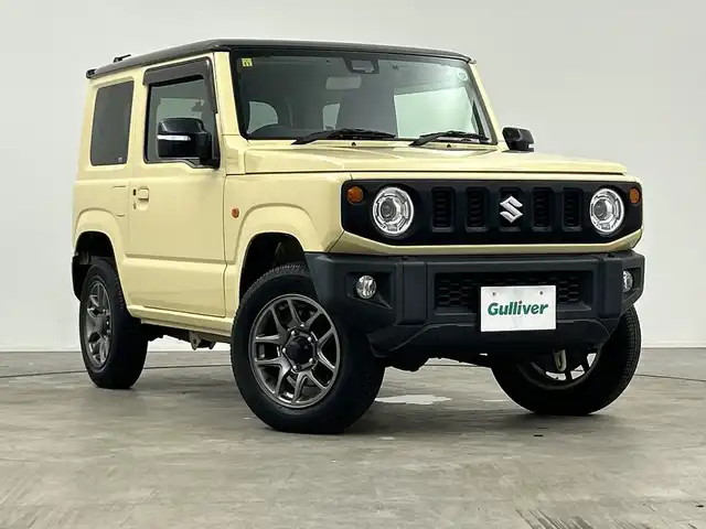 スズキ ジムニー XC 三重県 2018(平30)年 1万km シフォンアイボリーメタリックブラック2トーンルーフ /禁煙車//純正メモリーナビ//バックカメラ//衝突軽減ブレーキ //レーンキープアシスト //クルーズコントロール //革巻きステアリング//ステアリングスイッチ//4WD //ターボ //純正ビルトインETC //DN席シートヒーター //純正前後ドライブレコーダー //オートハイビーム //LED //フォグ