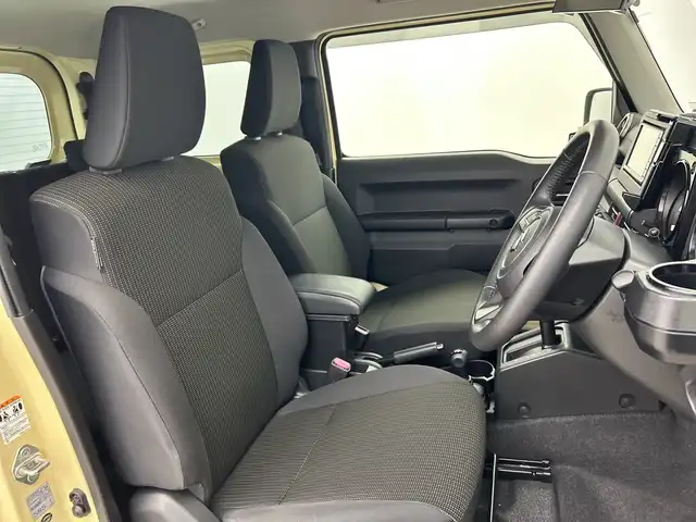 スズキ ジムニー XC 三重県 2018(平30)年 1万km シフォンアイボリーメタリックブラック2トーンルーフ /禁煙車//純正メモリーナビ//バックカメラ//衝突軽減ブレーキ //レーンキープアシスト //クルーズコントロール //革巻きステアリング//ステアリングスイッチ//4WD //ターボ //純正ビルトインETC //DN席シートヒーター //純正前後ドライブレコーダー //オートハイビーム //LED //フォグ