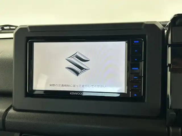 スズキ ジムニー XC 三重県 2018(平30)年 1万km シフォンアイボリーメタリックブラック2トーンルーフ /禁煙車//純正メモリーナビ//バックカメラ//衝突軽減ブレーキ //レーンキープアシスト //クルーズコントロール //革巻きステアリング//ステアリングスイッチ//4WD //ターボ //純正ビルトインETC //DN席シートヒーター //純正前後ドライブレコーダー //オートハイビーム //LED //フォグ