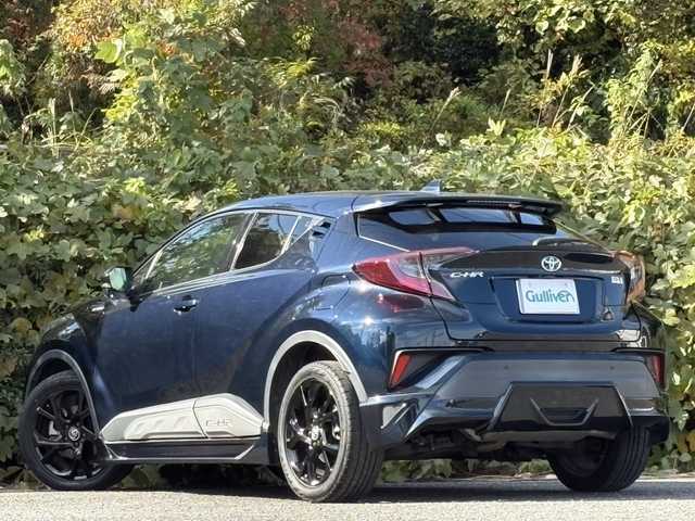 トヨタ Ｃ－ＨＲ G モード ネロ 大分県 2019(平31)年 7.1万km ブラッキッシュアゲハガラスフレーク TRDフルエアロ/トヨタセーフティセンス/ハーフレザーシート/純正メモリーナビ/バックカメラ/フルセグ /DVD/Bluetooth/シートヒーター/純正LEDヘッドライト/フォグランプ/オートライトコントロール/オートハイビームアシスト/シーケンシャルウインカー/アダプティブクルーズコントロール/レーンキープアシスト/スマートキー/エンジンプッシュスタート/ビルトインETC/純正18インチアルミ/前後クリアランスソナー