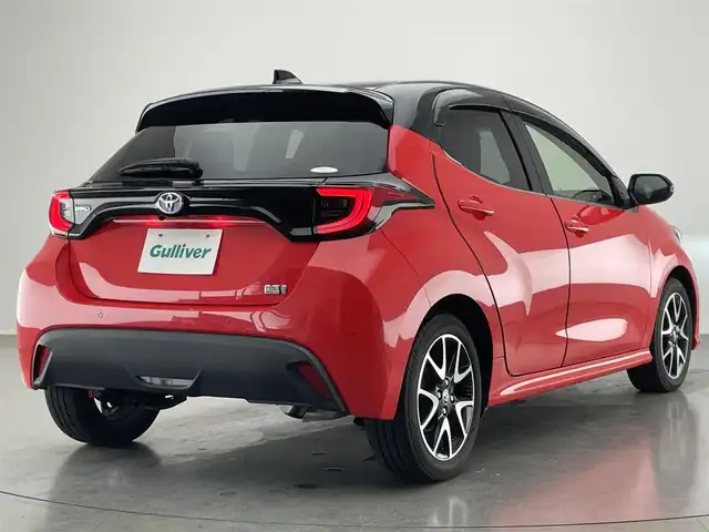 トヨタ ヤリス ハイブリッド Z 愛知県 2021(令3)年 2.5万km ブラック/コーラルクリスタルシャイン 純正８型ＤＡナビ　バックカメラ　シートヒーター　前後ドラレコ　ＥＴＣ２．０　ＨＵＤ　ＡＣ１００Ｖ　ＤＯＰ１６インチアルミ　セーフティセンス　衝突軽減　追従クルコン　コーナーセンサー　ＬＥＤライト　禁煙