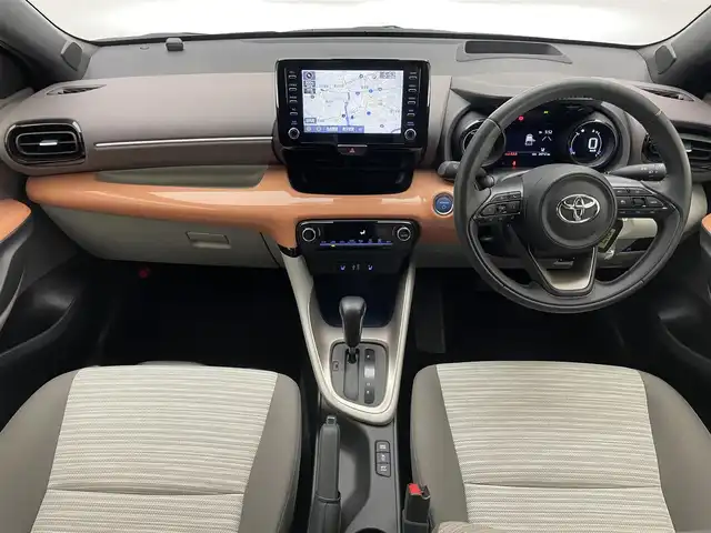 トヨタ ヤリス ハイブリッド Z 愛知県 2021(令3)年 2.5万km ブラック/コーラルクリスタルシャイン 純正８型ＤＡナビ　バックカメラ　シートヒーター　前後ドラレコ　ＥＴＣ２．０　ＨＵＤ　ＡＣ１００Ｖ　ＤＯＰ１６インチアルミ　セーフティセンス　衝突軽減　追従クルコン　コーナーセンサー　ＬＥＤライト　禁煙