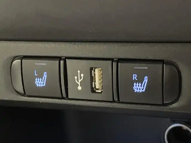 トヨタ ヤリス ハイブリッド Z 愛知県 2021(令3)年 2.5万km ブラック/コーラルクリスタルシャイン 純正８型ＤＡナビ　バックカメラ　シートヒーター　前後ドラレコ　ＥＴＣ２．０　ＨＵＤ　ＡＣ１００Ｖ　ＤＯＰ１６インチアルミ　セーフティセンス　衝突軽減　追従クルコン　コーナーセンサー　ＬＥＤライト　禁煙