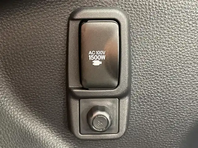 トヨタ ヤリス ハイブリッド Z 愛知県 2021(令3)年 2.5万km ブラック/コーラルクリスタルシャイン 純正８型ＤＡナビ　バックカメラ　シートヒーター　前後ドラレコ　ＥＴＣ２．０　ＨＵＤ　ＡＣ１００Ｖ　ＤＯＰ１６インチアルミ　セーフティセンス　衝突軽減　追従クルコン　コーナーセンサー　ＬＥＤライト　禁煙