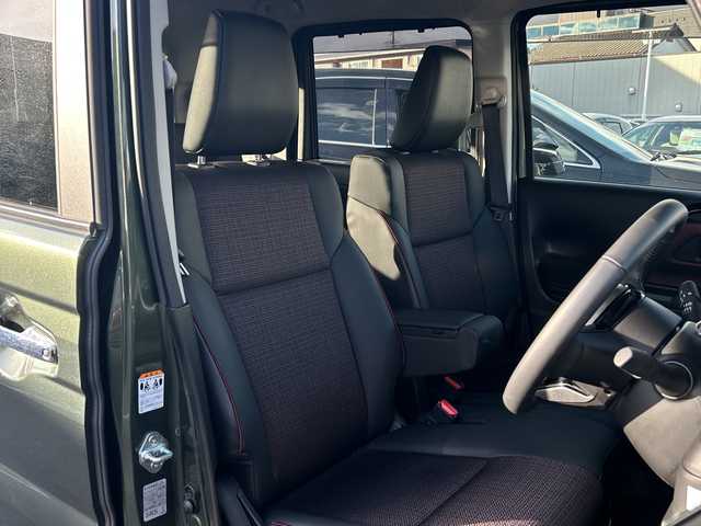 スズキ スペーシア カスタム HYBRID XS 長野県 2024(令6)年 0.4万km クールカーキPM 禁煙車/社外8インチナビ（CD/DVD/フルセグTV/Bluetooth）/セーフティサポート/・デュアルセンサーブレーキサポート/・誤発進抑制機能/・車線逸脱警報機能/・ふらつき警報機能/・先行車発進お知らせ機能/・ハイビームアシスト/・後退時ブレーキサポート/・後方誤発進抑制機能/・リアパーキングセンサー/・アダプティブクルーズコントロール/・標識認識機能/・ヘッドアップディスプレイ/バックカメラ/両側パワースライドドア/前席シートヒーター/ハーフレザーシート/ステアリングヒーター/革巻きステアリング/ステアリングスイッチ/LEDヘッドライト/フォグランプ/オートライト/電動パーキングブレーキ/ブレーキホールド/アイドリングストップ/スマートキー/Pスタート/電動格納ミラー/純正15インチAW/純正フロアマット