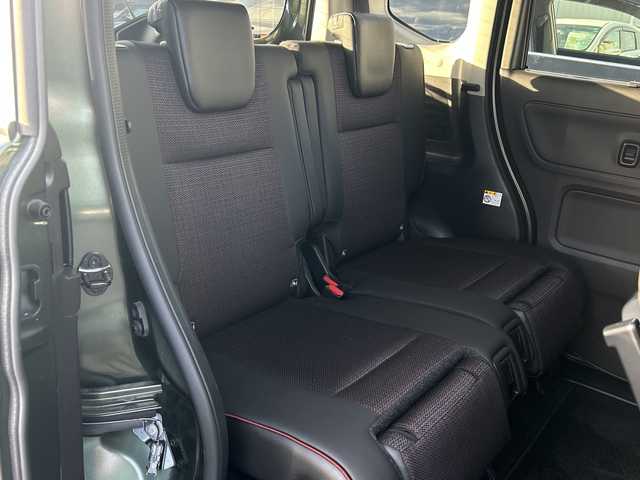 スズキ スペーシア カスタム HYBRID XS 長野県 2024(令6)年 0.4万km クールカーキPM 禁煙車/社外8インチナビ（CD/DVD/フルセグTV/Bluetooth）/セーフティサポート/・デュアルセンサーブレーキサポート/・誤発進抑制機能/・車線逸脱警報機能/・ふらつき警報機能/・先行車発進お知らせ機能/・ハイビームアシスト/・後退時ブレーキサポート/・後方誤発進抑制機能/・リアパーキングセンサー/・アダプティブクルーズコントロール/・標識認識機能/・ヘッドアップディスプレイ/バックカメラ/両側パワースライドドア/前席シートヒーター/ハーフレザーシート/ステアリングヒーター/革巻きステアリング/ステアリングスイッチ/LEDヘッドライト/フォグランプ/オートライト/電動パーキングブレーキ/ブレーキホールド/アイドリングストップ/スマートキー/Pスタート/電動格納ミラー/純正15インチAW/純正フロアマット