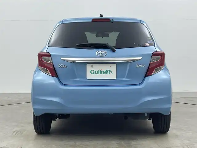 トヨタ ヴィッツ ジュエラ 岡山県 2015(平27)年 4.7万km クールソーダメタリック 純正SDナビ/NSZT-W64/（CD/DVD/BT/TV)/オートライト/LEDヘッドライト/フォグランプ/トヨタセーフティセンス/アイドリングストップ/ETC/社外15インチアルミ