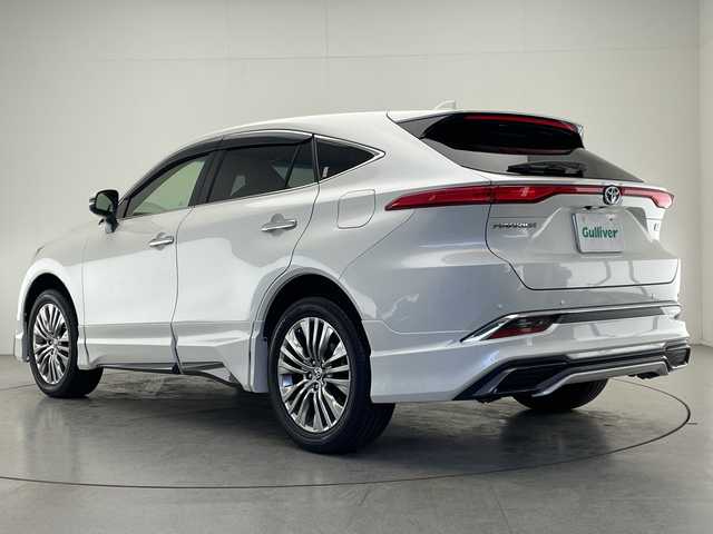 トヨタ ハリアー ハイブリッド Z レザーパッケージ 宮崎県 2021(令3)年 4万km ホワイトパールクリスタルシャイン モデリスタエアロ/純正ナビ・Bluetooth・FM/AM/パノラマミックビューモニター　/デジタルインナーミラー　/パワーバックドア　/ブラックレザーシート/Ｄ／Ｎ席シートヒーター・シートエアー/Ｄ／Ｎ席パワーシート　/ハンドルヒーター　/クルーズコントロール/オートライト/オートハイビーム/ビルトイン2.0ETC/エマージェンシーボタン/スマートキー/横滑り防止機能/ハンドルリモコン