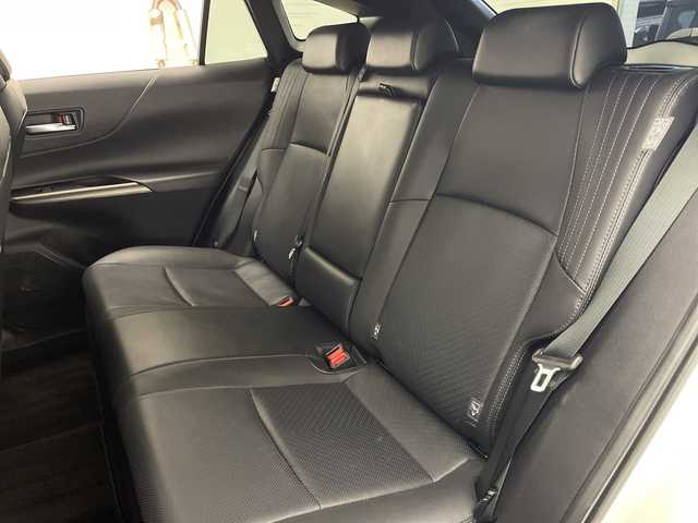 トヨタ ハリアー ハイブリッド Z レザーパッケージ 宮崎県 2021(令3)年 4万km ホワイトパールクリスタルシャイン モデリスタエアロ/純正ナビ・Bluetooth・FM/AM/パノラマミックビューモニター　/デジタルインナーミラー　/パワーバックドア　/ブラックレザーシート/Ｄ／Ｎ席シートヒーター・シートエアー/Ｄ／Ｎ席パワーシート　/ハンドルヒーター　/クルーズコントロール/オートライト/オートハイビーム/ビルトイン2.0ETC/エマージェンシーボタン/スマートキー/横滑り防止機能/ハンドルリモコン