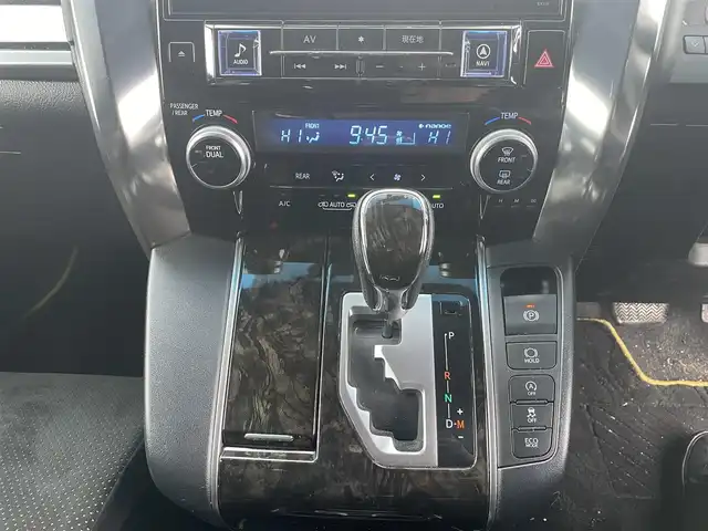 トヨタ ヴェルファイア 2.5Z Aエディデョン ゴールデンアイズ 富山県 2017(平29)年 12.6万km ブラック ４WD/ワンオーナー/ALPINE11インチナビ/フルセグＴＶ/Bluetooth/ＤＶＤ再生/ALPINEフリップダウンモニター/両側パワースライドドア/クルーズコントロール/スマートキー（スペアキー有）/ハーフレザーシート/パワーバックドア/LEDオートライト/フォグライト