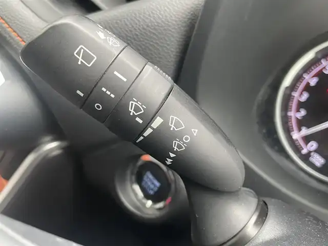 トヨタ ＲＡＶ４ アドベンチャー 島根県 2021(令3)年 6.8万km アティチュードブラックマイカ 4WD/純正ディスプレイオーディオ　/(フルセグTV/Ｂｌｕｅｔｏｏｔｈ接続)/前方ドライブレコーダー　/ＥＴＣ　/バックカメラ　/レーダークルーズコントロール　/ブラインドスポットモニター/前後コーナーセンサー/レーンアシスト/プリクラッシュセーフティ/レザーシート(黒)　/運転席パワーシート　/オートハイビーム／ライト　/純正LEDヘッドライト　/純正１９インチアルミホイール/純正フロアマット/スペアキー1本