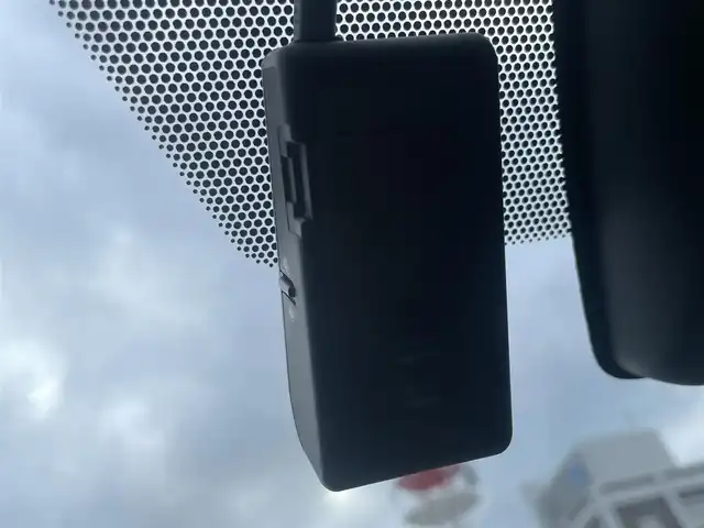 トヨタ ＲＡＶ４ アドベンチャー 島根県 2021(令3)年 6.8万km アティチュードブラックマイカ 4WD/純正ディスプレイオーディオ　/(フルセグTV/Ｂｌｕｅｔｏｏｔｈ接続)/前方ドライブレコーダー　/ＥＴＣ　/バックカメラ　/レーダークルーズコントロール　/ブラインドスポットモニター/前後コーナーセンサー/レーンアシスト/プリクラッシュセーフティ/レザーシート(黒)　/運転席パワーシート　/オートハイビーム／ライト　/純正LEDヘッドライト　/純正１９インチアルミホイール/純正フロアマット/スペアキー1本