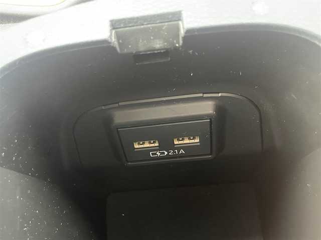 トヨタ ＲＡＶ４ アドベンチャー 島根県 2021(令3)年 6.8万km アティチュードブラックマイカ 4WD/純正ディスプレイオーディオ　/(フルセグTV/Ｂｌｕｅｔｏｏｔｈ接続)/前方ドライブレコーダー　/ＥＴＣ　/バックカメラ　/レーダークルーズコントロール　/ブラインドスポットモニター/前後コーナーセンサー/レーンアシスト/プリクラッシュセーフティ/レザーシート(黒)　/運転席パワーシート　/オートハイビーム／ライト　/純正LEDヘッドライト　/純正１９インチアルミホイール/純正フロアマット/スペアキー1本