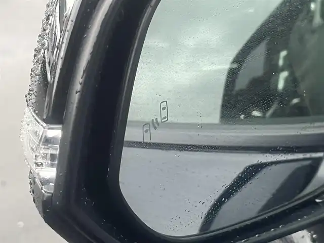 トヨタ ＲＡＶ４ アドベンチャー 島根県 2021(令3)年 6.8万km アティチュードブラックマイカ 4WD/純正ディスプレイオーディオ　/(フルセグTV/Ｂｌｕｅｔｏｏｔｈ接続)/前方ドライブレコーダー　/ＥＴＣ　/バックカメラ　/レーダークルーズコントロール　/ブラインドスポットモニター/前後コーナーセンサー/レーンアシスト/プリクラッシュセーフティ/レザーシート(黒)　/運転席パワーシート　/オートハイビーム／ライト　/純正LEDヘッドライト　/純正１９インチアルミホイール/純正フロアマット/スペアキー1本