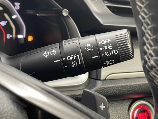 ホンダ シビック ハッチバック 茨城県 2021(令3)年 2.3万km プラチナホワイトパール 純正ナビ/・Bluetooth接続/・バックカメラ/・フルセグテレビ/ETC/ドライブレコーダー/LEDヘッドライト/パワーシート/パドルシフト/フロントフォグ/アイドリングストップ/クルーズコントロール/オートライト/ABS/横滑り防止装置/レーンアシストキープ/盗難防止装置/カーテンエアバッグ