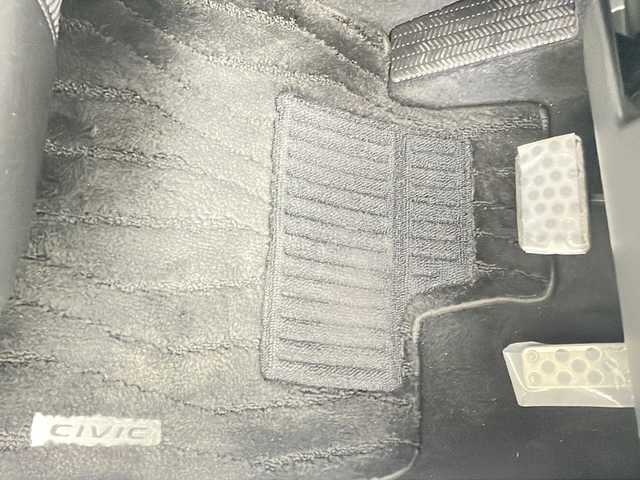 ホンダ シビック ハッチバック 茨城県 2021(令3)年 2.3万km プラチナホワイトパール 純正ナビ/・Bluetooth接続/・バックカメラ/・フルセグテレビ/ETC/ドライブレコーダー/LEDヘッドライト/パワーシート/パドルシフト/フロントフォグ/アイドリングストップ/クルーズコントロール/オートライト/ABS/横滑り防止装置/レーンアシストキープ/盗難防止装置/カーテンエアバッグ