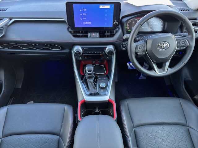 トヨタ ＲＡＶ４ HV アドベンチャー オフロードPKGⅡ 大分県 2023(令5)年 1.7万km スーパーホワイトⅡ ４WD/純正ディスプレイオーディオ/BluetoothAudio/ステアリングスイッチ/バックカメラ/純正18インチアルミホイール/ブラインドスポットモニター/オートマチックハイビーム/前後ドライブレコーダー/パワーバックドア/AAC/ヒートシーター/エアシート/純正AW18インチ/横滑り防止機能/盗難防止機能/オートライト/LEDヘッドライト/ブレーキホールド/電動格納ミラー/車線逸脱警報/フォグランプ