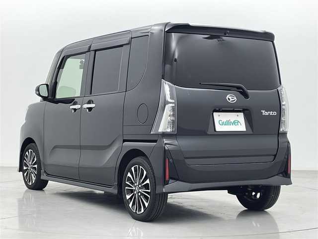 ダイハツ タント カスタム RS 熊本県 2023(令5)年 1.5万km ブラックマイカメタリック 8インチナビ　AVIC-RL812（CD・DVD・フルセグ・BT・SD・HDMI）/ETC/前後ドライブレコーダー/バックカメラ/両側パワースライドドア/スマートアシスト/・衝突警報機能/・衝突回避支援ブレーキ/・車線逸脱抑制機能/・オートハイビーム/・先行車発進お知らせ機能/・ふらつき警報機能/・路外逸脱抑制機能/・ブレーキ制御付き誤発進抑制機能/・標識認識システム/横滑り防止/アイドリングストップ/前席シートヒーター/前後クリアランスソナー/ドアバイザー/純正フロアマット/純正１５インチAW/オートライト/LEDヘッドライト/スマートキー/プッシュスタート/スペアキー1本