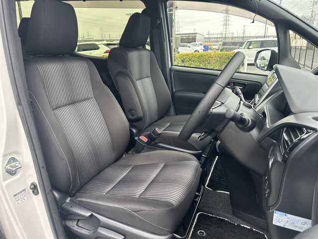 トヨタ ヴォクシー ハイブリッド ZS 煌Ⅱ 宮城県 2020(令2)年 3.5万km ホワイトパールクリスタルシャイン 純正9インチナビ/（CD/DVD/SD/BT/フルセグTV）/ビルトインETC/社外前後ドラレコ/純正１６インチアルミホイール/純正フロアマット/ドアバイザー/EVモード/三列シート/ウォークスルー/オートクルーズ/PCS/レーンキープアシスト