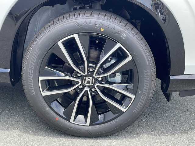 ホンダ ヴェゼル ハイブリッド e:HEV Z 三重県 2025(令7)年 0.1万km未満 プラチナホワイトパール 登録済未使用/BSM/置くだけ充電/LEDシーケンシャルウィンカー/シートヒーター(前席)/ステアリングヒーター/ハンズフリー電動リヤゲート/ホンダコネクトディスプレイナビ(TV/BT/AppleCarPlay/AndroidAuto/USB）/ホンダセンシング/ステアリングヒーター/レーンキープアシスト/レーダークルーズコントロール/横滑り防止/衝突軽減ブレーキ/パーキングセンサー/先行車発進お知らせ/電動格納ミラー/禁煙車