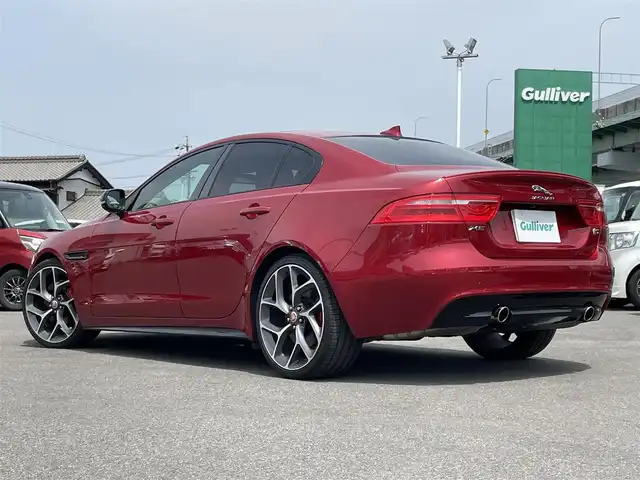 ジャガー ＸＥ XE S 愛知県 2016(平28)年 3.7万km 赤 メーカーナビ/サンルーフ/MERIDIANプレミアムサウンド/レッドキャリパー/パワーシート/ハーフレザーシート/バックカメラ/純正２０インチアルミホイール/カーボンサイドミラー/ETC/コーナーセンサー/ダイヤル式シフト