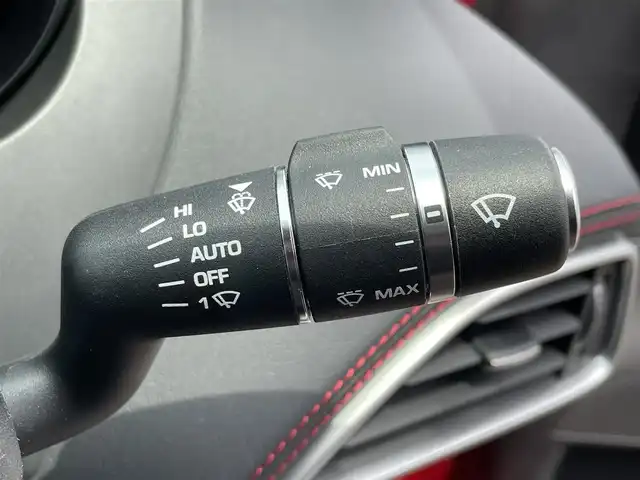 ジャガー ＸＥ XE S 愛知県 2016(平28)年 3.7万km 赤 メーカーナビ/サンルーフ/MERIDIANプレミアムサウンド/レッドキャリパー/パワーシート/ハーフレザーシート/バックカメラ/純正２０インチアルミホイール/カーボンサイドミラー/ETC/コーナーセンサー/ダイヤル式シフト