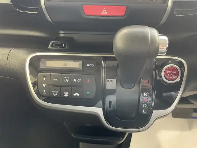 ホンダ Ｎ ＢＯＸ カスタム G Lパッケージ 沖縄県 2016(平28)年 6.9万km スマートブラック (株)IDOMが運営する【じしゃロンコザ店】の自社ローン専用車両になりますこちらは現金またはオートローンご利用時の価格です。自社ローンご希望の方は別途その旨お申付け下さい/純正ナビ　/フルセグＴＶ　/ＥＴＣ　/ＤＶＤ再生　/片側パワースライドドア　/プッシュスタート　/スマートキー　/オートライト　/純正アルミホイール　/純正フロアマット