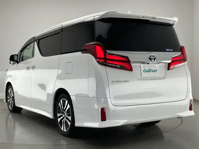 トヨタ アルファード S Cパッケージ 愛知県 2021(令3)年 5.5万km ホワイトパールクリスタルシャイン 純正ディスプレイナビ　フルセグＴＶ　ＤＶＤデッキ　ツインムーンルーフ　純正12.1型後席モニター　ＢＳＭ　黒革　シートヒーター　エアシート　デジタルインナーミラー　両側パワスラ　トヨタセーフティセンス　衝突軽減　追従クルコン　車線逸脱　ＡＣ１００Ｖ電源　三眼LEDライト　フォグランプ　オートライト　ステアリングヒーター　オットマン　電動パーキングブレーキ　電度リアゲート　ステアリングスイッチ　BSM　禁煙車