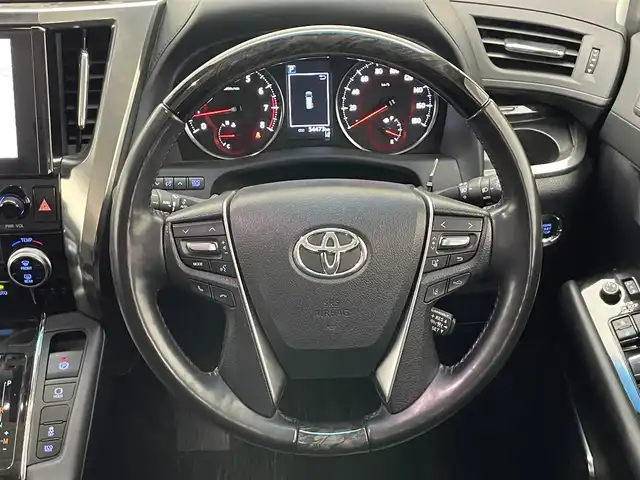 トヨタ アルファード S Cパッケージ 愛知県 2021(令3)年 5.5万km ホワイトパールクリスタルシャイン 純正ディスプレイナビ　フルセグＴＶ　ＤＶＤデッキ　ツインムーンルーフ　純正12.1型後席モニター　ＢＳＭ　黒革　シートヒーター　エアシート　デジタルインナーミラー　両側パワスラ　トヨタセーフティセンス　衝突軽減　追従クルコン　車線逸脱　ＡＣ１００Ｖ電源　三眼LEDライト　フォグランプ　オートライト　ステアリングヒーター　オットマン　電動パーキングブレーキ　電度リアゲート　ステアリングスイッチ　BSM　禁煙車
