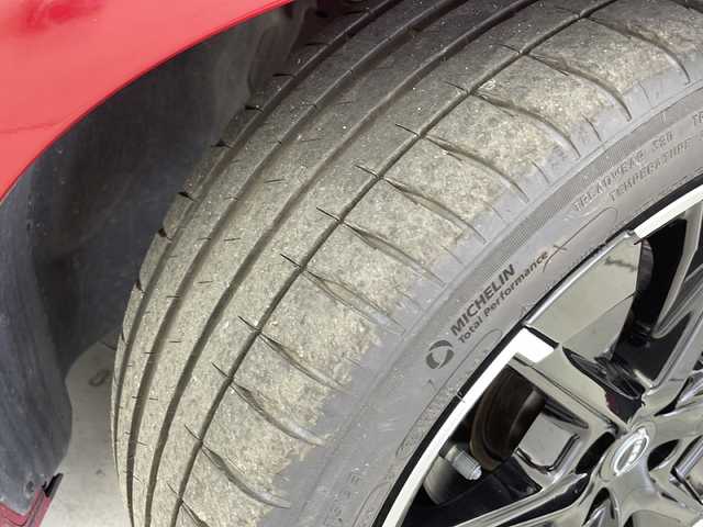 日産 オーラ ニスモ 宮城県 2022(令4)年 3.1万km ガーネットレッド/スーパーブラック 2トーン NISMO専用レカロシート/アラウンドビューモニター/プロパイロット/エマージェンシーブレーキ/車線逸脱警報/オートハイビームアシスト/ブラインドスポットモニター/前後コーナーセンサー/デジタルインナーミラー/純正ディスプレイオーディオ/・ナビゲーション機能/・USB.BT.HDMI/フルセグTV/前席シートヒーター/ステアリングヒーター/ステアリングスイッチ/置くだけ充電/電動パーキングブレーキ/ビルトインETC2.0/ドライブレコーダー（FR）/LEDヘッドライト/シーケンシャルランプ/プッシュスタート/スマートキー2個/社外AW付冬タイヤ積込/（196/65/15）/純正17インチアルミホイール/純正フロアマット