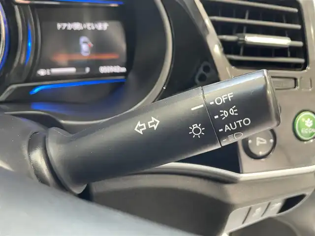 ホンダ グレイス ハイブリッド LX 沖縄県 2014(平26)年 5.1万km ホワイトオーキッドパール (株)IDOMが運営する【じしゃロンコザ店】の自社ローン専用車両になりますこちらは現金またはオートローンご利用時の価格です。自社ローンご希望の方は別途その旨お申付け下さい/・本土仕入/・純正ナビ/・バックカメラ/・Bluetooth接続/・TV/・DVD再生/・ETC/・プッシュスタート/・スマートキー/・クルーズコントロール/・純正フロアマット/・オートライト