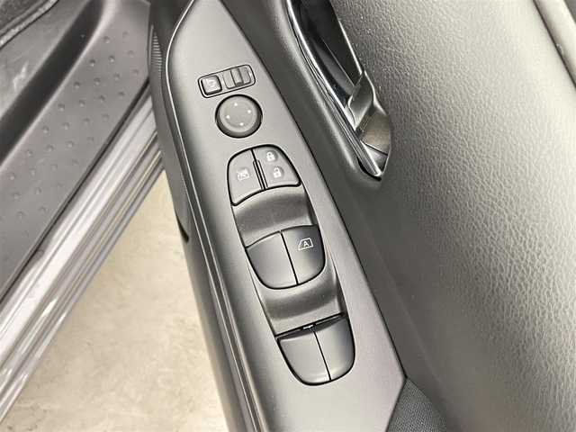 日産 セレナ ハイウェイスター V 千葉県 2021(令3)年 2.3万km ダークメタルグレー 純正10インチメモリーナビ/・フルセグTV/・Bluetoothオーディオ接続/社外フリップダウンモニター/両側パワースライドドア/デジタルインナーミラー/トランクイージークローザー/ビルトインETC/スマートキー/エマージェンシーブレーキ/踏み間違い防止 /車線逸脱警報/ビルトインETC