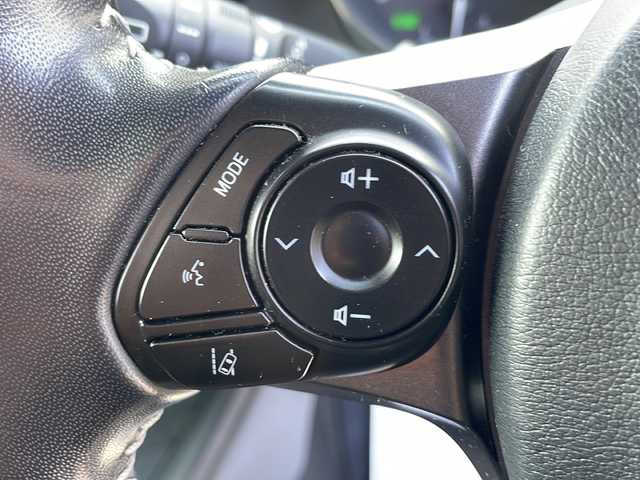 トヨタ Ｃ－ＨＲ S GRスポーツ 静岡県 2019(令1)年 8万km ホワイトパールクリスタルシャイン 純正ナビ/地デジTV/純正Bluetooth/バックカメラ/セーフティセンス/オートハイビーム/レーダークルーズコントロール/LEDヘッドライト/専用ハーフレザー/シートヒーター/専用19インチAW/スマートキー/ビルトインETC
