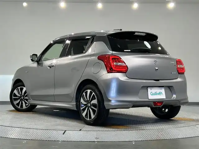 スズキ スイフト HYBRID RS 愛知県 2020(令2)年 5.5万km プレミアムシルバーメタリック ８インチナビ/アラウンドビューモニター/衝突軽減ブレーキ/レーダークルーズコントロール/車線離脱警報/シートヒーター/ドライブレコーダー/パドルシフト/アクセサリーソケット/ビルトインＥＴＣ/ＬＥＤヘッドライト/バックフォグランプ/純正フロアマット/純正16インチアルミホイール