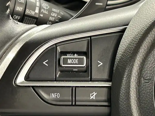 スズキ スイフト HYBRID RS 愛知県 2020(令2)年 5.5万km プレミアムシルバーメタリック ８インチナビ/アラウンドビューモニター/衝突軽減ブレーキ/レーダークルーズコントロール/車線離脱警報/シートヒーター/ドライブレコーダー/パドルシフト/アクセサリーソケット/ビルトインＥＴＣ/ＬＥＤヘッドライト/バックフォグランプ/純正フロアマット/純正16インチアルミホイール