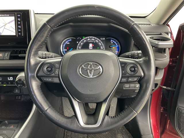 トヨタ ＲＡＶ４ ハイブリッドG 道央・札幌 2019(令1)年 5.2万km センシュアルレッドマイカ ・寒冷地仕様/・純正ナビ&CD&DVD&BT&HDMI&SD&USB/・パワーバックドア/・バックカメラ/・トヨタセーフティセンス/・プリクラッシュセーフティ/・レーダークルーズコントロール/・レーントレーシングアシスト/・レーンディパーチャーアラート/・ロードサインアシスト/・発信遅れ告知機能/・ブラインドスポットモニター/・クリアランスソナー/・D席メモリ付きパワーシート/・前席シートヒーター/・レザーシート/・ステアリングヒーター/・前後ドライブレコーダー/・ドアバイザー/・純正フロアマット/・LEDヘッドライト/・オートライト/・オートマチックハイビーム/・スマートキー/・スペアキー/・純正AW夏タイヤ積み込み