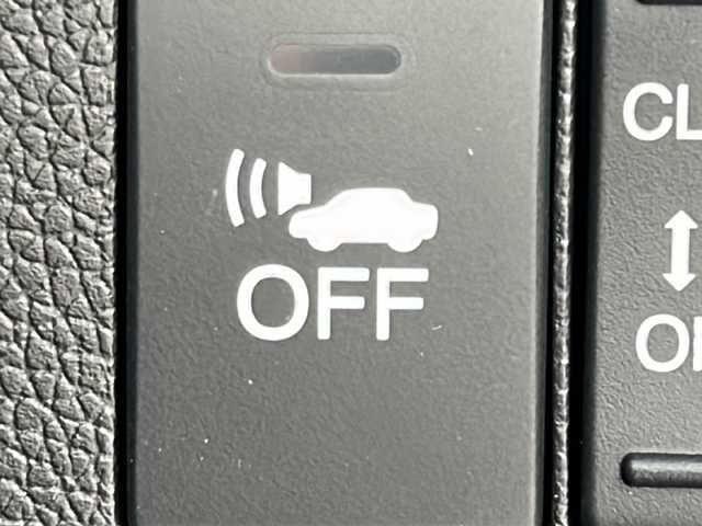 ホンダ フリード ハイブリット EX 石川県 2017(平29)年 3.4万km プラチナムホワイトパール 純正7インチメモリナビ(型式：VXM-185VFNi)/CD/DVD/Bluetooth/フルセグ/両側パワースライドドア/ビルトインETC/ドライブレコーダー/クルーズコントロール/バックカメラ/純正15インチAW/純正フロアマット/プッシュスタート/スマートキー/スペアキー１本