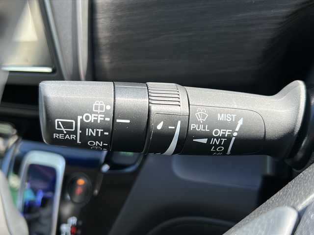 ホンダ フリード ハイブリット EX 石川県 2017(平29)年 3.4万km プラチナムホワイトパール 純正7インチメモリナビ(型式：VXM-185VFNi)/CD/DVD/Bluetooth/フルセグ/両側パワースライドドア/ビルトインETC/ドライブレコーダー/クルーズコントロール/バックカメラ/純正15インチAW/純正フロアマット/プッシュスタート/スマートキー/スペアキー１本