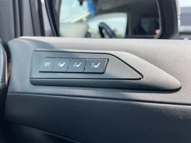 トヨタ ヴェルファイア Z Gエディション 滋賀県 2018(平30)年 7.8万km ホワイトパールクリスタルシャイン 禁煙車/モデリスタエアロ（フロント・サイド・リア）/モデリスタ20インチアルミ/純正10型ナビ/【Bluetooth/フルセグTV/SD/USB/HDMI】/フリップダウンモニター/デジタルインナーミラー/ドライブレコーダー/ビルトインETC/革シートセット/・革シート/・快適温熱シート（2列目シート）/・アクセサリーコンセント（4個）/・読書灯/トヨタセーフティセンス/・プリクラッシュセーフティ/・ロードサインアシスト/・レーントレーシングアシスト/・レーダークルーズコントロール/・オートマチックハイビーム/エグゼクティブパワーシート/パワーバックドア/両側パワースライドドア/LEDライト