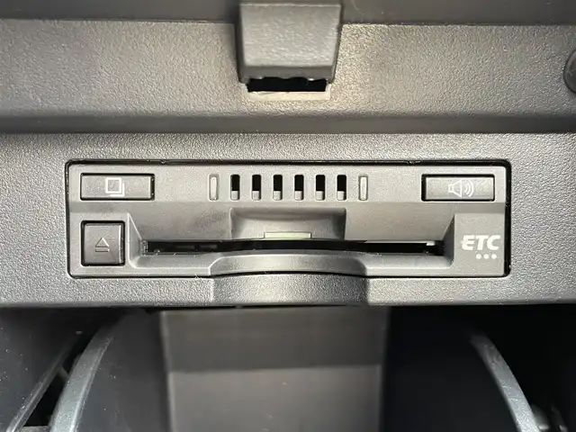 トヨタ ヴェルファイア Z Gエディション 滋賀県 2018(平30)年 7.8万km ホワイトパールクリスタルシャイン 禁煙車/モデリスタエアロ（フロント・サイド・リア）/モデリスタ20インチアルミ/純正10型ナビ/【Bluetooth/フルセグTV/SD/USB/HDMI】/フリップダウンモニター/デジタルインナーミラー/ドライブレコーダー/ビルトインETC/革シートセット/・革シート/・快適温熱シート（2列目シート）/・アクセサリーコンセント（4個）/・読書灯/トヨタセーフティセンス/・プリクラッシュセーフティ/・ロードサインアシスト/・レーントレーシングアシスト/・レーダークルーズコントロール/・オートマチックハイビーム/エグゼクティブパワーシート/パワーバックドア/両側パワースライドドア/LEDライト