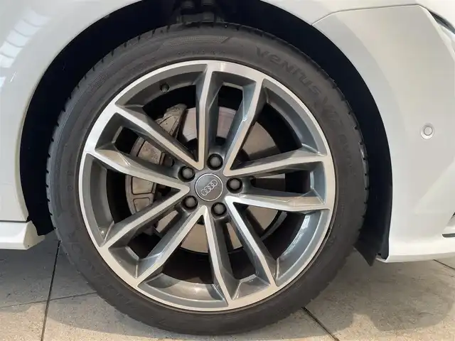 アウディ Ａ７ SB 3．0 TFSI クワトロ Sライン 愛知県 2017(平29)年 2.9万km グレイシアホワイトメタリック マトリクスＬＥＤ/ＭＭＩナビ　/Ｂｌｕｅｔｏｏｔｈ　/バックカメラ　/フルセグＴＶ　/ＡＣＣ　/ＬＫＡ　/ＢＳＭ　　/レザーシート　/シートヒーター　/ドライブレコーダー　/ＥＴＣ/パワーバックドア/プッシュスタート/ウィンカーミラー/アイドリングストップ