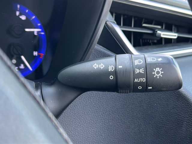 トヨタ カローラツーリング ハイブリッド ダブルバイビー 茨城県 2020(令2)年 5.9万km ブラックマイカ 純正9インチナビ/バックモニター/ステアリングヒーター/シートヒーター/クルーズコントロール/LEDヘッドライト/オートライト/オートマチックハイビーム/純正17インチアルミホイール/純正フロアマット/AAC/コーナーセンサー/スマートキー/ETC/横滑り防止装置/レーンキープアシスト/盗難防止装置/エアバック/衝突被害軽減システム