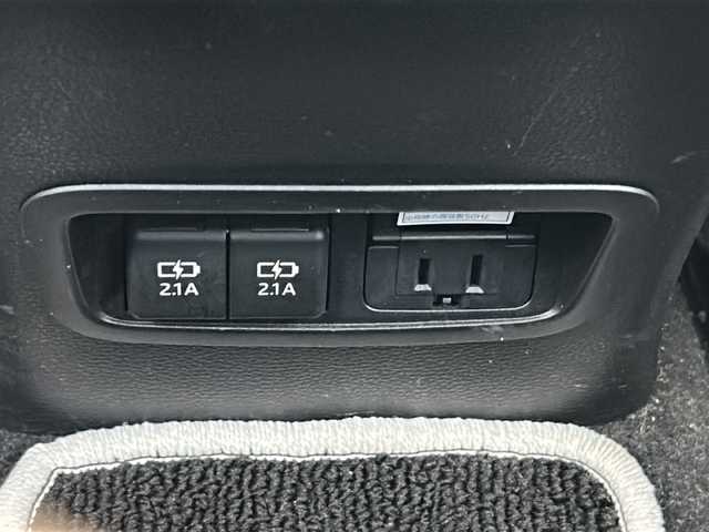 トヨタ カローラツーリング ハイブリッド ダブルバイビー 茨城県 2020(令2)年 5.9万km ブラックマイカ 純正9インチナビ/バックモニター/ステアリングヒーター/シートヒーター/クルーズコントロール/LEDヘッドライト/オートライト/オートマチックハイビーム/純正17インチアルミホイール/純正フロアマット/AAC/コーナーセンサー/スマートキー/ETC/横滑り防止装置/レーンキープアシスト/盗難防止装置/エアバック/衝突被害軽減システム