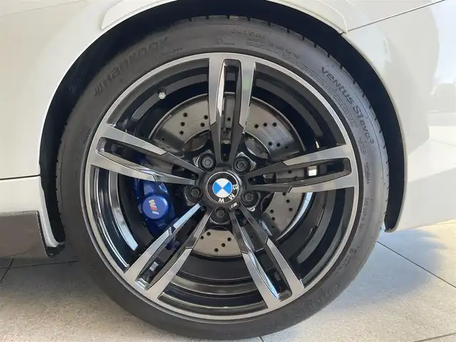 ＢＭＷ Ｍ２ 愛知県 2016(平28)年 4.9万km アルピンホワイトⅢ サンルーフ　/ハーマンカードンサウンド　/レザーシート　/シートヒーター　/純正ナビ　/Ｂｌｕｅｔｏｏｔｈ　/バックカメラ　/ＣＤ／ＤＶＤ　/インテリジェントセーフティー　/クルーズコントロール　/ＬＫＡ　/ＥＴＣ/プッシュスタート/ウィンカーミラー/アイドリングストップ/HID