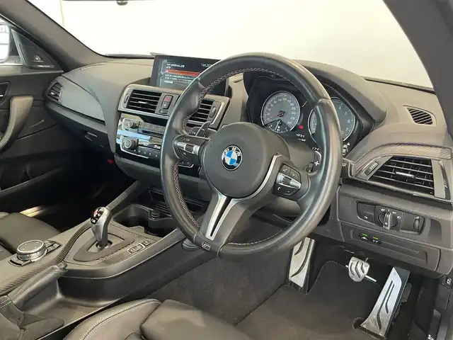 ＢＭＷ Ｍ２ 愛知県 2016(平28)年 4.9万km アルピンホワイトⅢ サンルーフ　/ハーマンカードンサウンド　/レザーシート　/シートヒーター　/純正ナビ　/Ｂｌｕｅｔｏｏｔｈ　/バックカメラ　/ＣＤ／ＤＶＤ　/インテリジェントセーフティー　/クルーズコントロール　/ＬＫＡ　/ＥＴＣ/プッシュスタート/ウィンカーミラー/アイドリングストップ/HID