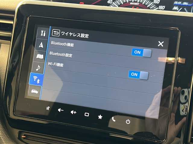 スズキ ソリオ バンディット HV MV 岐阜県 2023(令5)年 0.7万km 黒 純正９型ナビゲーション/全方位カメラ/Bluetooth/フルセグ/CD/DVD/両側電動スライドドア/デュアルカメラブレーキサポート/追従クルーズコントロール/車線逸脱防止/ヘッドアップディスプレイ/前席シートヒーター/プッシュスタート/スマートキー/スペアキー/LEDヘッドライト/オートライト/ETC/アイドリングストップ/クリアランスソナー/電動格納ミラー