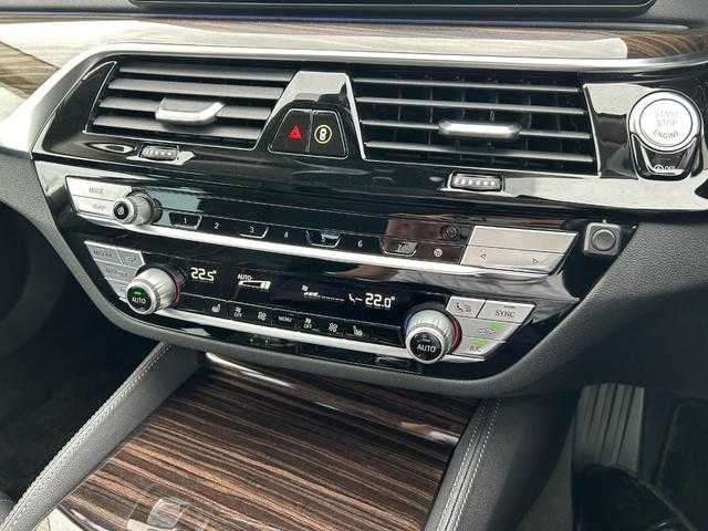 ＢＭＷ ＢＭＷ ５２３ｄ ツーリングxDrive ラグジュアリー EDジョイ+ 埼玉県 2020(令2)年 6.4万km ミネラルホワイト 黒革シート/ＨＵＤ/インテリジェントセーフティ/ＡＣＣ/シートヒーター/パワーシート/ＬＫＡ/純正HDDナビ/(Bluetooth/USB/フルセグ)/３６０度カメラ/パワーバックドア/ＬＥＤヘッドライト/ＥＴＣ