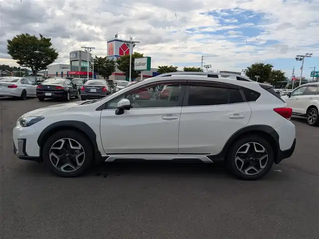 スバル インプレッサ ＸＶ 2．0i－S アイサイト 福井県 2018(平30)年 8.5万km クリスタルホワイトP ４WD/純正18インチAW/純正8インチビルトインナビ/フルセグテレビ/パドルシフト/前席パワーシート/前方ドライブレコーダー/アイサイト/全車速追従機能付クルーズコントロール/後方コーナーセンサー/SRH/LEDヘッドライト/R・Fフォグ/レーンキープアシスト/横滑り防止装置/盗難防止装置/アイドリングストップ/ETC/ダブル＋サイドエアバッグ/カーテンエアバッグ/純正フロアマット/スマートキー