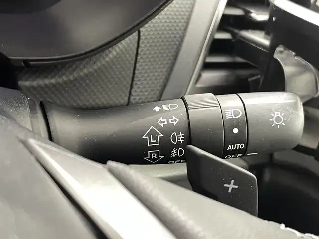 スバル フォレスター ハイブリッド アドバンス 熊本県 2018(平30)年 7万km クリスタルホワイトP ワンオーナー　/純正ナビ（ＣＤ・ＤＶＤ・フルセグ・ＢＴ・ＳＤ）/バックカメラ/左サイドカメラ　/社外前方ドライブレコーダー　/純正ビルトインＥＴＣ　/後ろのみクリアランスソナー/ドライバーモニタリングシステム/リアビークルディテクション/後退時自動ブレーキ/プリクラッシュブレーキ/車線逸脱警報/先行車発進お知らせ機能/アダブティブクルーズコントロール/アクティブレーンキープ/AT誤発進抑制制御/横滑り防止/前席シートヒーター/ステアリングヒーター/前席パワーシート/運転席シートメモリー/パワーバックドア/ハーフレザーシート/電動パーキングサポート/ブレーキホールド/純正フロアマット/純正１８インチAW/オートライト/LEDヘッドライト/フォグランプ/スマートキー/プッシュスタート/保証書/取扱説明書